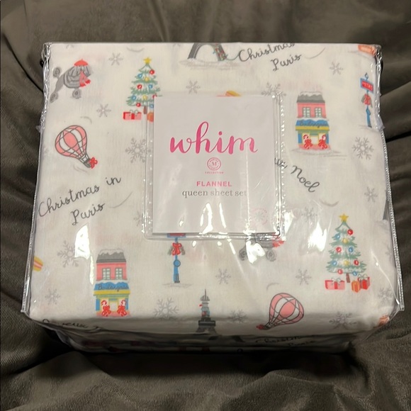 NWT Christmas in Paris Flannel Queen Sheet Set - Multicolor - Picture 2 of 3